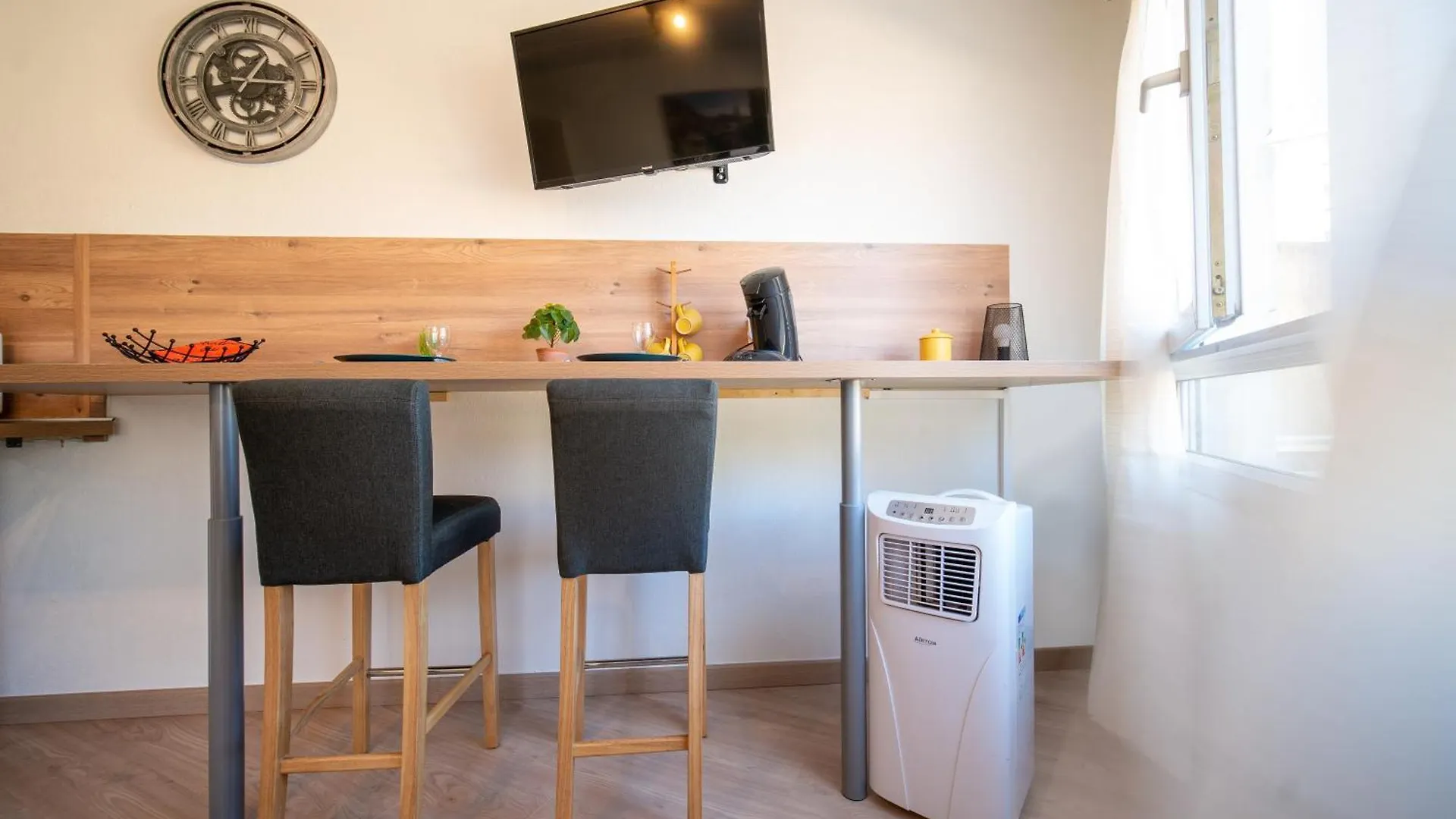 Apartment Appartement Tout Equipe Parking A 6Min De La Gare St Charles Marseille